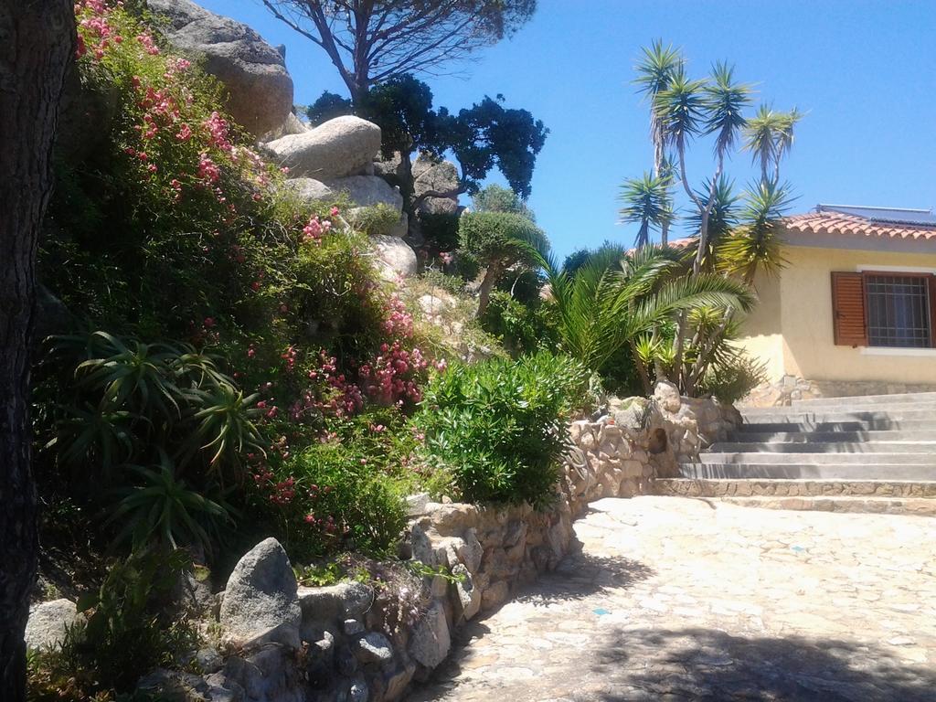La Fonte Dell'Ulivo 3 Bed and Breakfast La Maddalena  Buitenkant foto