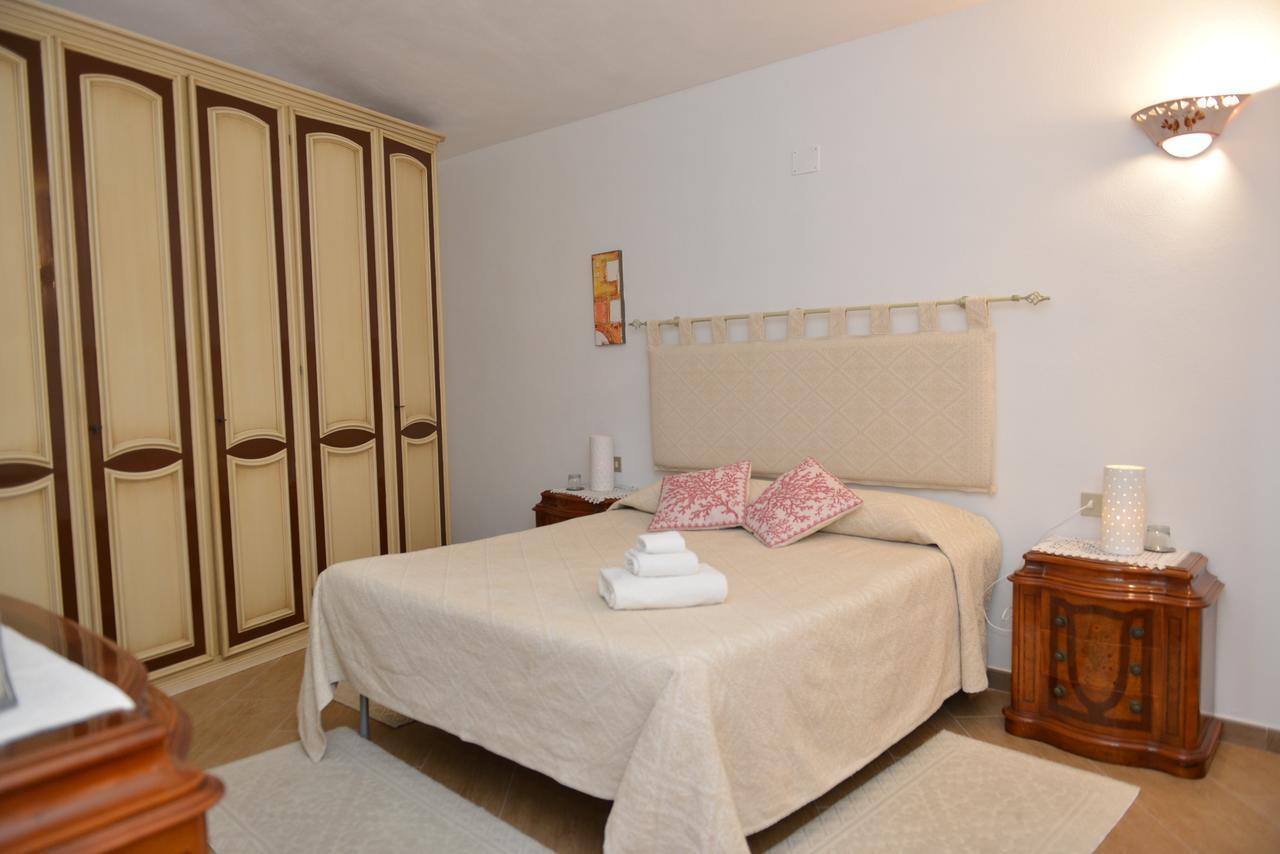 La Fonte Dell'Ulivo 3 Bed and Breakfast La Maddalena  Buitenkant foto